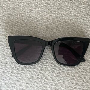 Black Cat-Eye Sunglasses - Massimo Dutti